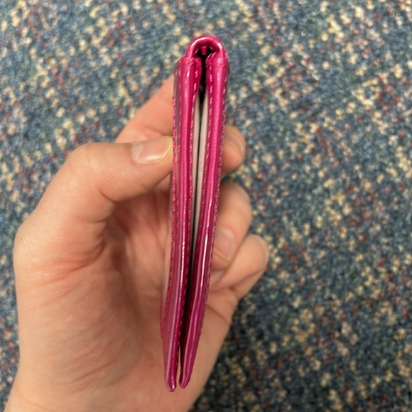 Preloved Beijo Pink Wallet/ Cardholder - Picture 5 of 8